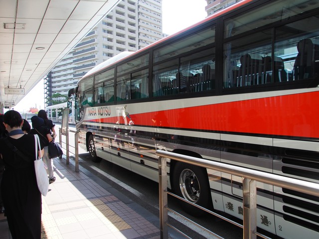 10時前にバスに乗り込んだ