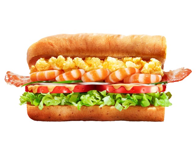 3月21日までの期間限定「えびたまベーコン　チポトレソース」（⽇本サブウェイ合同会社提供）