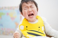 毒親育ちの「きょー」さんは、良くも悪くも親にやられたことを子どもは自分の子どもにやるんだなと分かったという（photoACより「たくあんとくもり」さん撮影、イメージ画像）