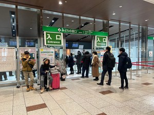 東北新幹線　始発からほぼ通常通りの運転