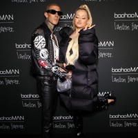 トラヴィス・バーカーと娘のアラバマ・ルエラ・バーカー