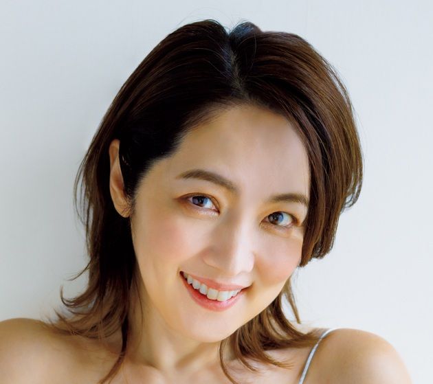 写真集11冊を刊行した元おニャン子B組の美女 32年ぶりグラビア復帰