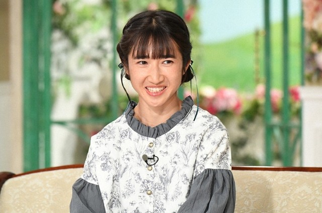 自宅の本棚に徹子さんの「特設コーナー」があるという田中希実さん