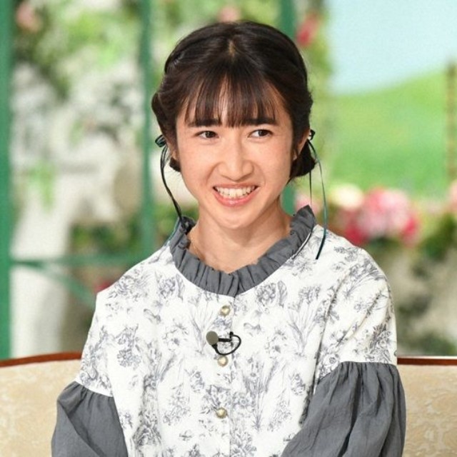 自宅の本棚に徹子さんの「特設コーナー」があるという田中希実さん