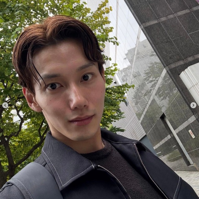 俳優、階晴紀さんのインスタグラムから