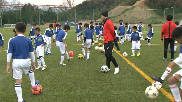 元日本代表・小野伸二選手がサッカー教室　高松市