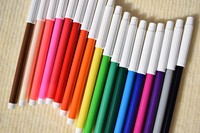 カラフルなペンで仕上げるイラストは、「解りやすい」と話題に※画像はイメージです（FRANK/stock.adobe.com）