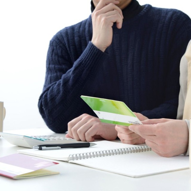 家計全体の状況は7割以上が「良くならない」と予想　※画像はイメージです（takasu/stock.adobe.com）