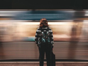 「激務」に憧れていたのにコロナで消えた仕事。私は頑張るのをやめた