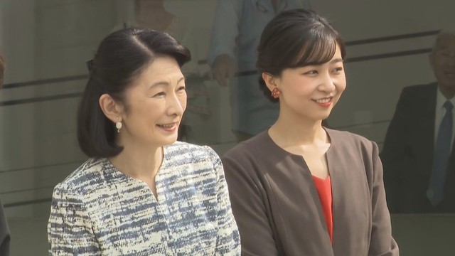 秋篠宮妃紀子さまと次女・佳子さまが香川県をご訪問　瀬戸内国際芸術祭秋会期などをご視察
