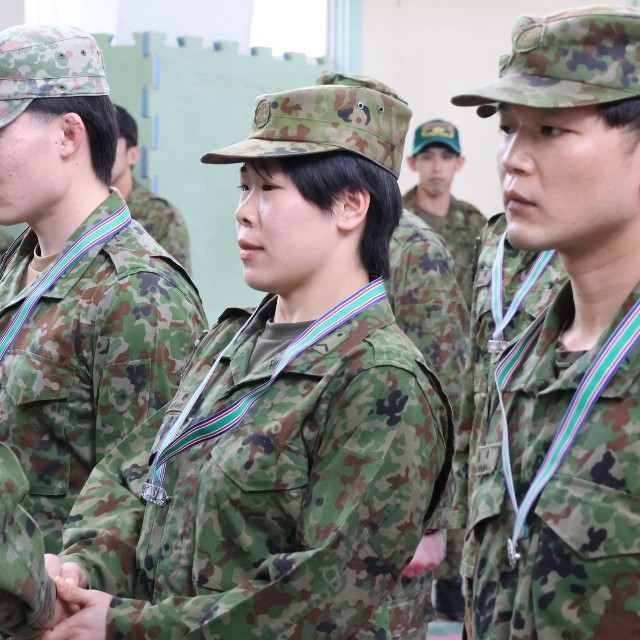 新たに女性の格闘指導官が誕生／陸上自衛隊第７師団　公式Xより