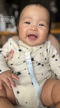 生後200日を迎えた娘さん／母親提供