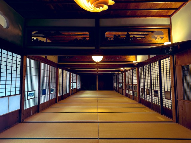 1階大広間。贅沢な空間に仕上がった