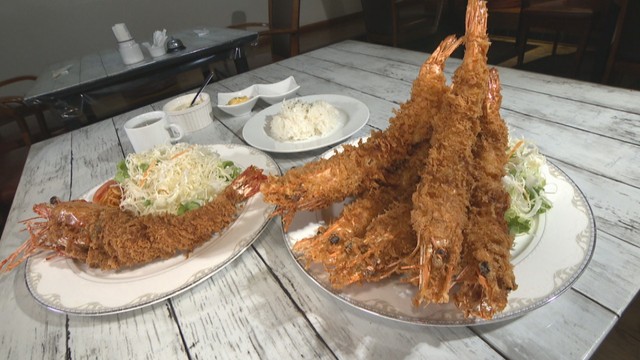 長さ40cm！赤字覚悟の特大エビフライ　21日限定で食べ放題も　岡山【ほっとマルシェ】
