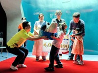 オリジナルぬいぐるみセットをプレゼント（画像提供：四国水族館）