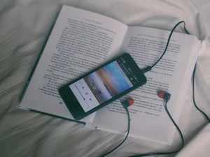 「わたしだけの部屋」だったSNS。向かうのは、もっと開けた場所