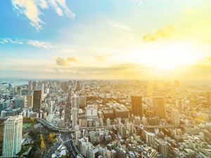 〈まんまこと〉シリーズ最新刊「ああうれしい」　江戸の感覚とらえ、現代につなげる畠中恵の技（第25回）