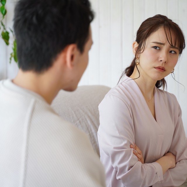 12歳年下の妻はAIを楽しみ付いていけない…　※画像はイメージです（ponta1414/stock.adobe.com）
