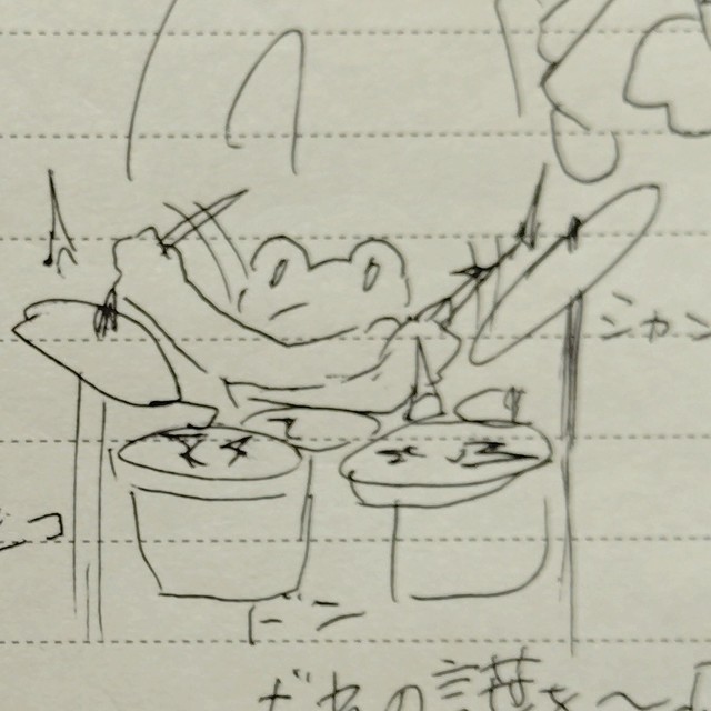 器用にドラムを奏でるカエル（提供：江戸屋薬局@会津若松さん）