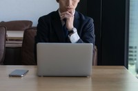 AIの業務代替によって、人員削減への影響が既に出ている企業は1割超　※画像はイメージです（ponta1414/stock.adobe.com）