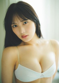 「週プレ」に登場した逢田珠里依©カノウリョウマ／集英社