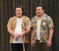 Ｍ―１グランプリの準々決勝に臨む大自然＝2021年