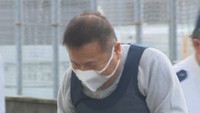 送検される容疑者（5日）