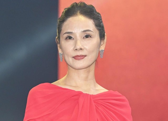 吉田羊 安住アナからＬＩＮＥでの結婚報告に「やかましい！」とツッコみ 「羊さん申し訳ありません…」と文面明かす｜よろず〜ニュース