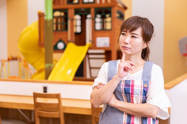 現役保育士の2人に1人以上が「辞めたいと思ったことがある」　※画像はイメージです（buritora/stock.adobe.com）