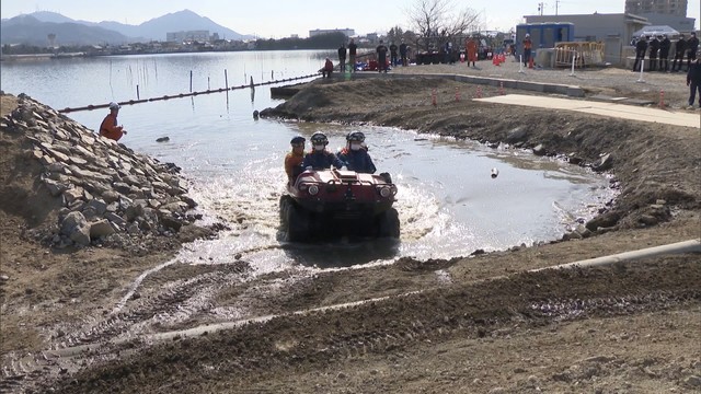「水陸両用バギー」運転技術の習得訓練　39の都道府県から消防職員が参加　岡山市