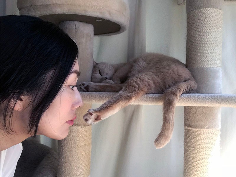 静かにさりげなく嗅がせていただく松田。