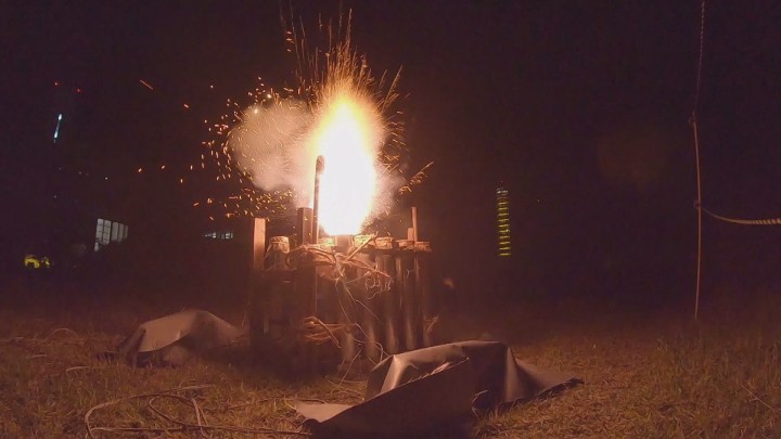 新型コロナ禍のgwを明るく 花火駅伝 香川 丸亀市でサプライズ打ち上げ Ksbニュース Ksb瀬戸内海放送