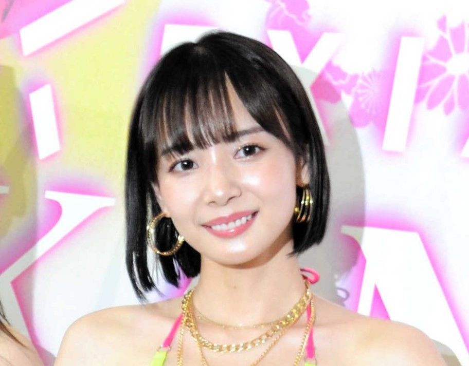役満ボディ・岡田紗佳、美スタイル全開「来年一年もお供させてくれい