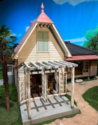 1/5スケールで再現されたサツキとメイの家＝神戸市立博物館