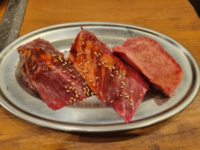 1皿200グラム！タン、ハラミ、サガリの厚切り三兄弟