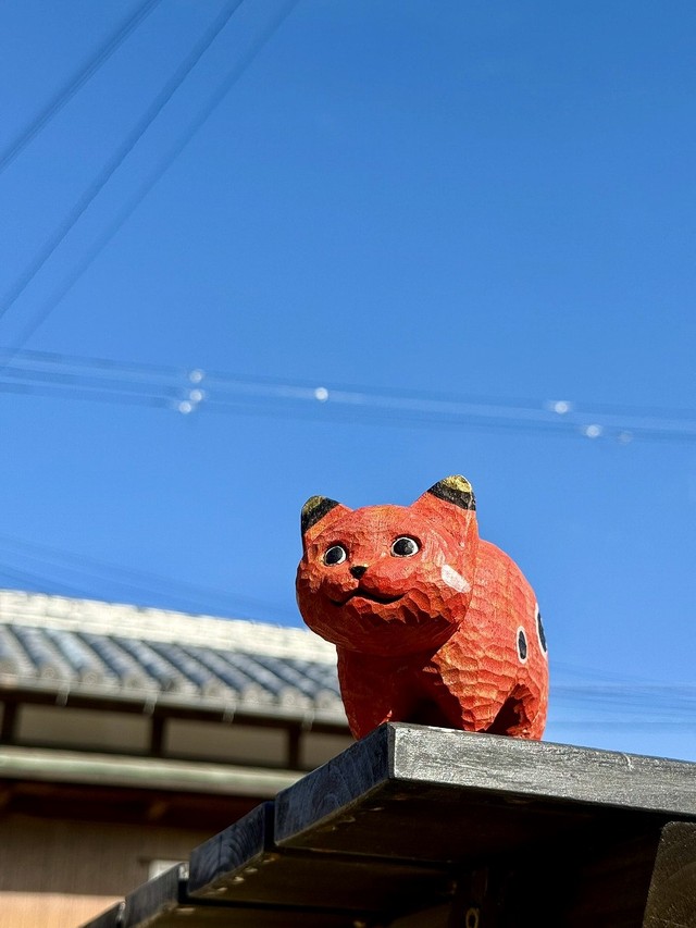 丸々としたフォルムが可愛い「ねこべこ」（画像提供：花房さくらさん