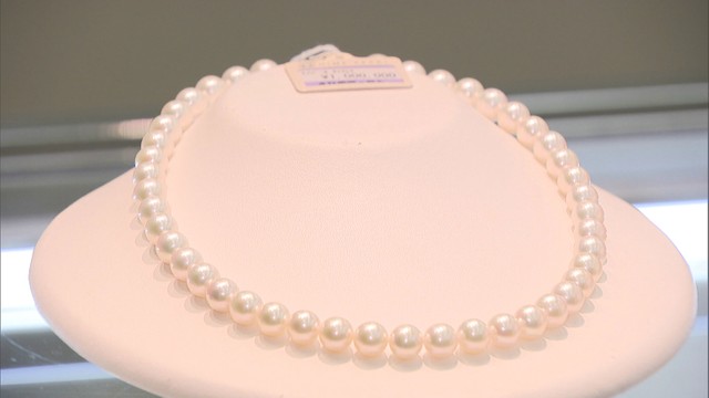 生産量日本一を誇る愛媛県産の真珠をPR　パールフェア　高松市