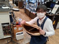 くるくる丸めて入れられています