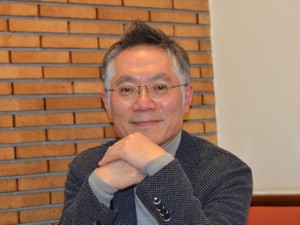 【永江朗】要請だけで自粛する　私たちが作った「自分以外みんな監視者」の社会