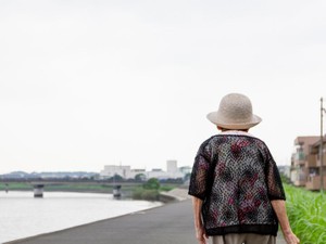 遺族基礎年金や死亡一時金の基本を解説　遺族への支給額や申請方法は