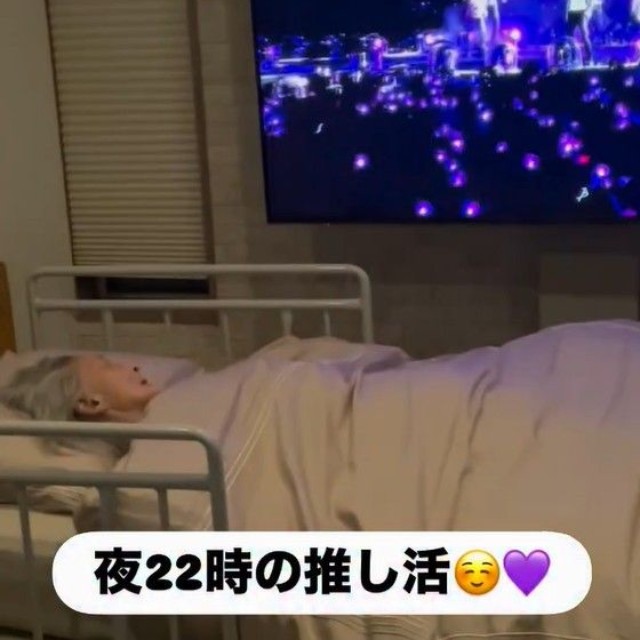 お母さまが寝る間を惜しんで夢中になるのは推しの動画（Instagramより画像はスクリーンショット）
