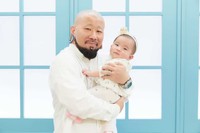 お子さんとの心温まる一枚(秋本みんみさん提供 ) 