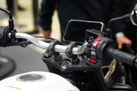 「東京モーターサイクルショー2026」で特別展示された新型CB400SF