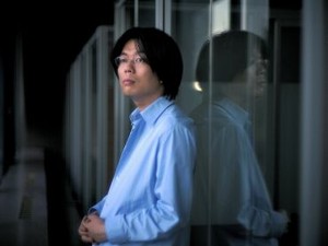 歌人・青松輝さんの大切な本　斬新な表現 よむたび、より自由に