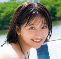 榎原依那さんのセカンド写真集「I am Ina」（撮影：Takeo Dec.／（講談社）より）