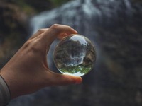 ひとりがいい、でも独りは嫌。自由と煩わしさのあいだで決意を抱く