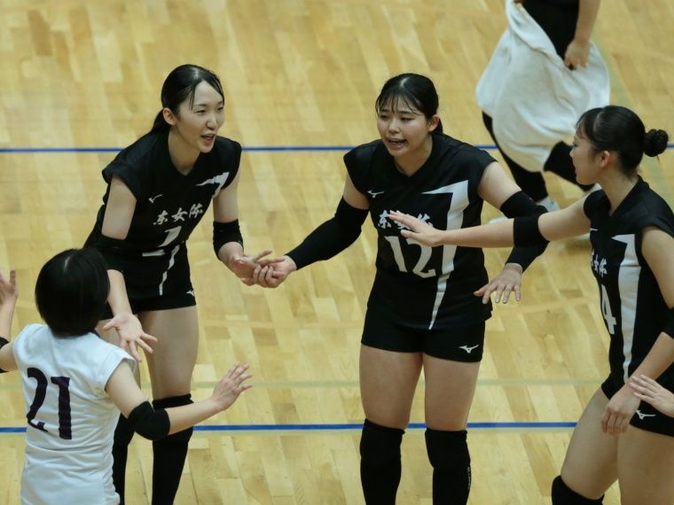 バレー - 東京女子体育大学が攻守の強化で春秋リーグを連覇 総力戦で
