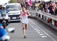 ４区、力走する中大・岡田（代表撮影）＝2026年1月2日撮影