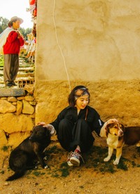 森七菜 写真集「WANDERLUST」（宝島社）より