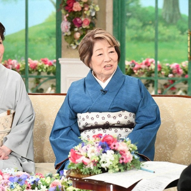 「徹子の部屋」　（右から）水谷八重子、波乃久里子＝テレビ朝日提供